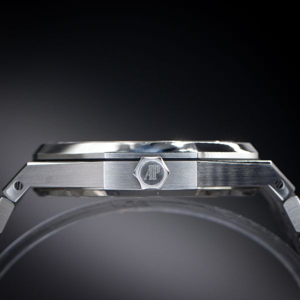 Audemars Piguet Royal Oak 15400ST.OO.1220ST.04